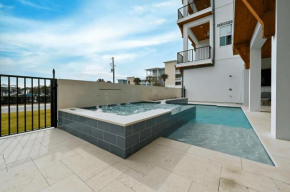 Sunlight Coast by AvantStay Sleeps 28 Pool Gulf View Golf Cart